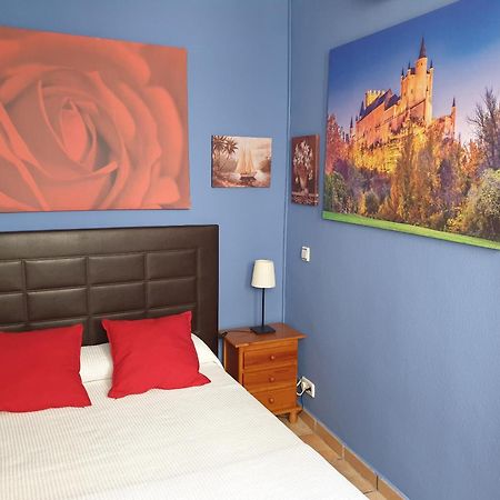 Apartamentos Dana Sol Madrid Bagian luar foto