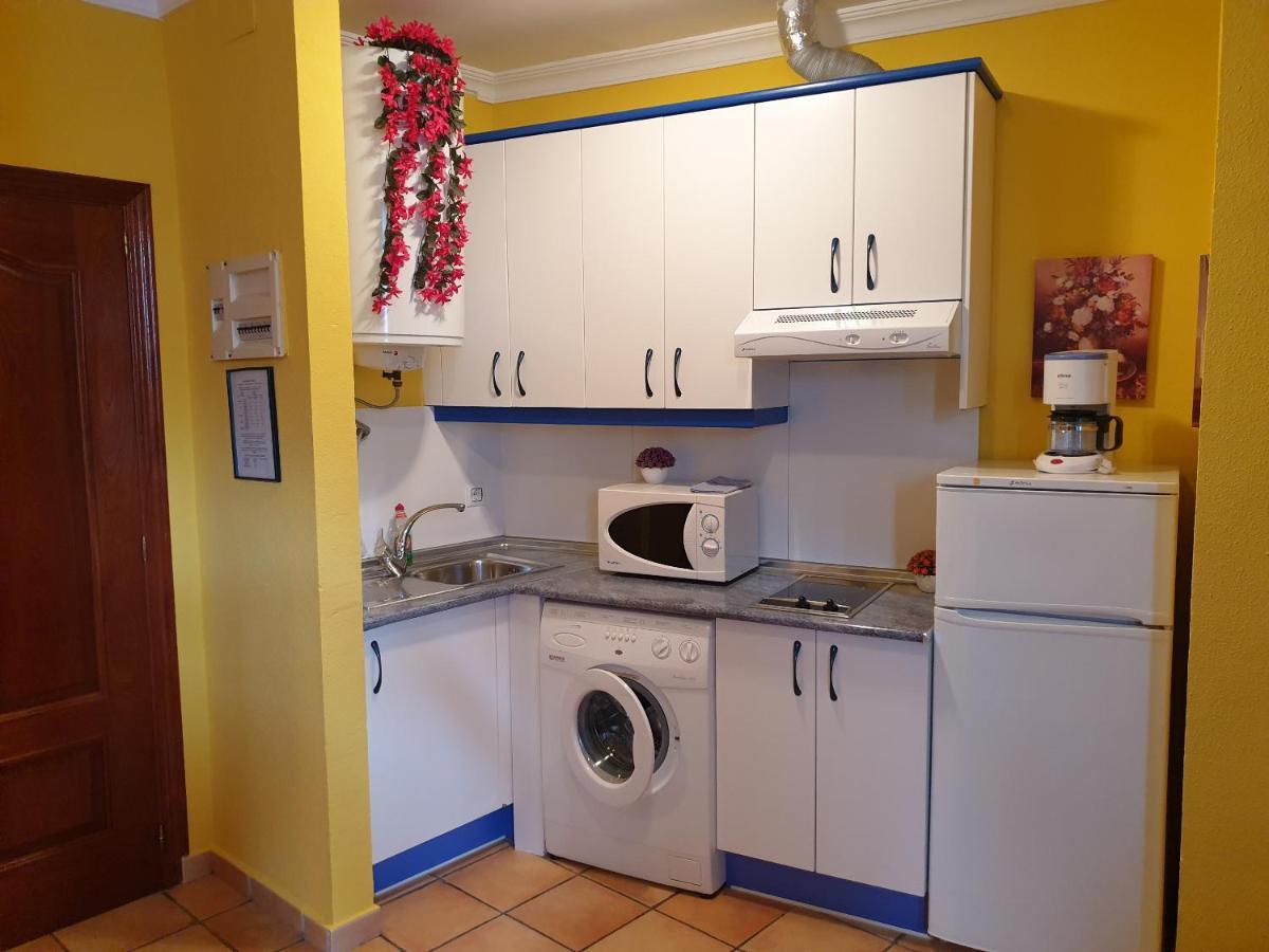 Apartamentos Dana Sol Madrid Bagian luar foto