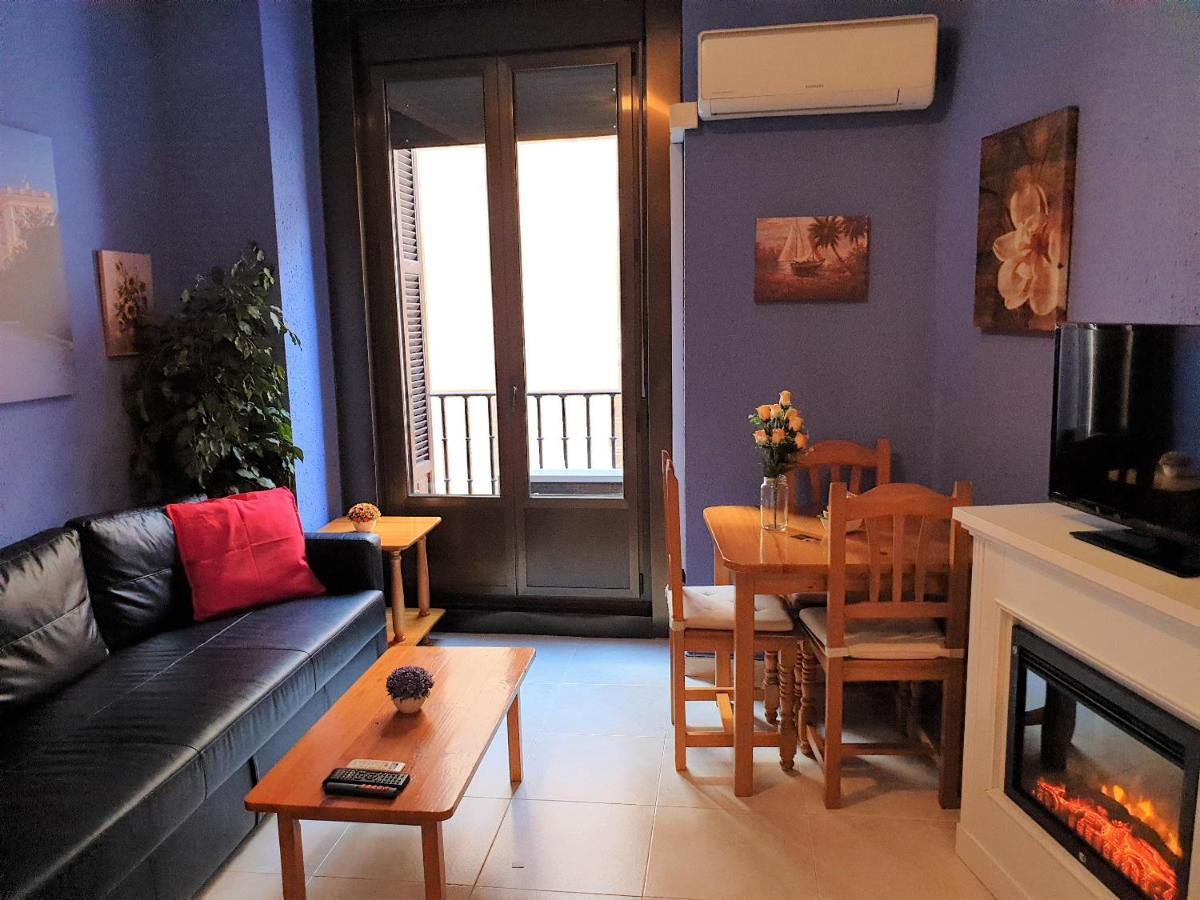 Apartamentos Dana Sol Madrid Bagian luar foto