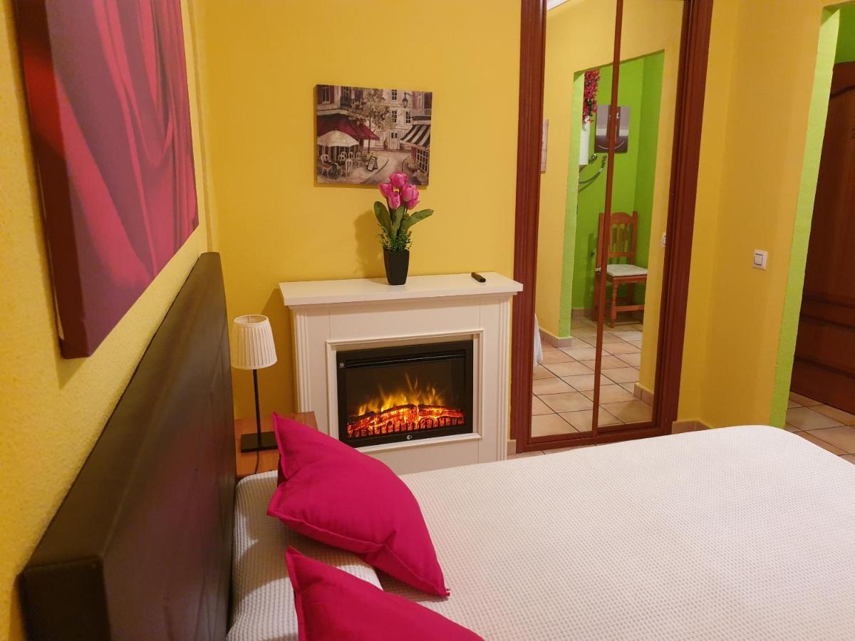 Apartamentos Dana Sol Madrid Bagian luar foto