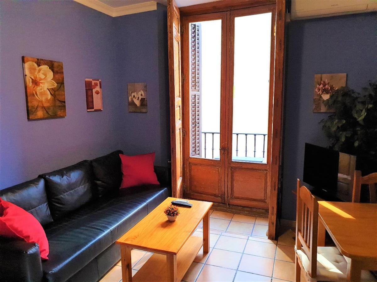 Apartamentos Dana Sol Madrid Bagian luar foto